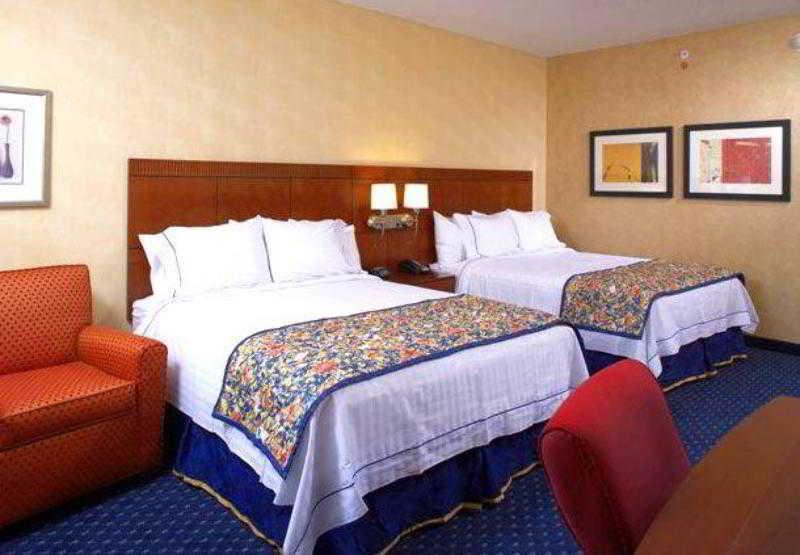 Courtyard By Marriott Akron Stow Exteriér fotografie